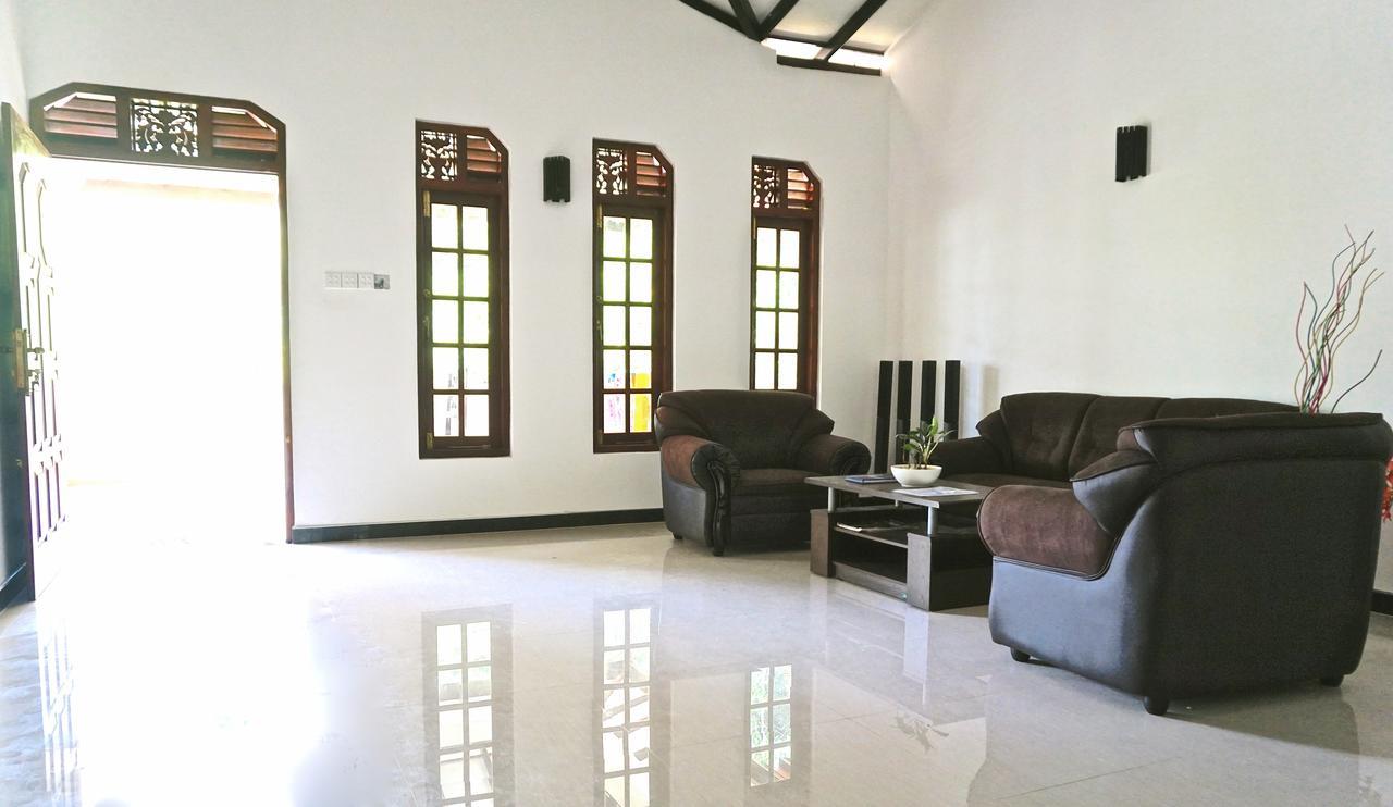 Hotel Dream House à Dikwella Extérieur photo